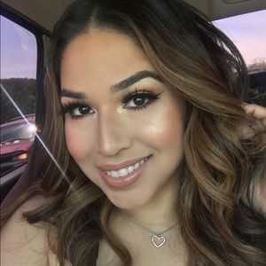 Meet your Posher, Leslie